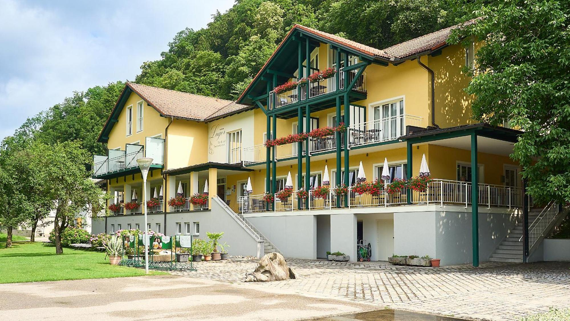Gasthof-Pension Luger Wesenufer Zewnętrze zdjęcie