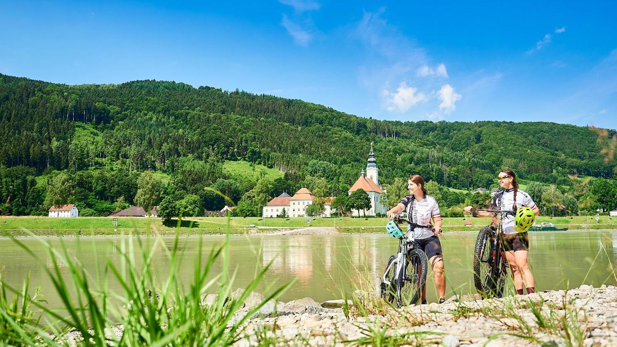 Gasthof-Pension Luger Wesenufer Zewnętrze zdjęcie